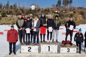 chlopcy-na-podium