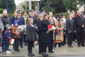 Narodowe Święto Niepodległości w ZSP-T w Międzyświeciu udział w uroczystościach w Skoczowie