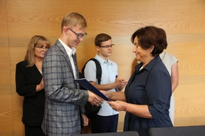 Zostały przyznane stypendia Starosty Cieszyńskiego! - Portal Powiatu Cieszyńskiego 