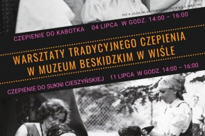 Plakat z czarno-białymi zdjęciami osób oraz ukośnym pasem z tekstem. Grafika ma kontrastową, archiwalną formę.