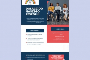 Na jasnym tle widoczna jest granatowo-czerwona plansza z napisem „Dołącz do naszego zespołu”. Zawiera informacje o poszukiwaniu osób do prowadzenia zajęć edukacyjnych do liceum dla uczniów z autyzmem przy ZPSWR w Cieszynie oraz dane kontaktowe do przesłania CV.