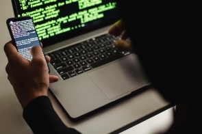Uwaga na oszustów internetowych. Podszywają się pod ZUS i wnioski 800plus 