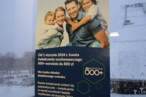 plakat 800plus