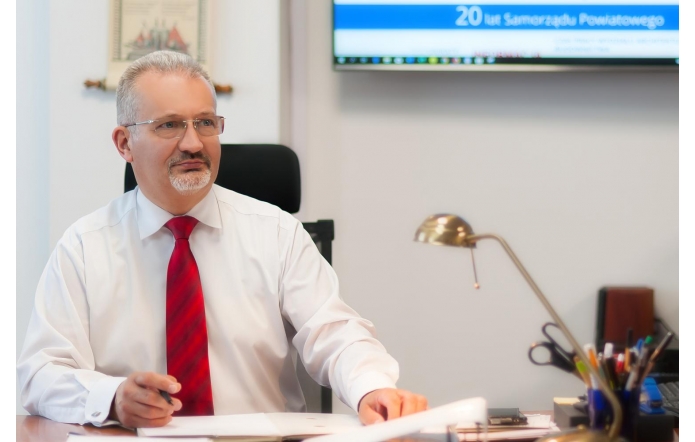 Apel Starosty Cieszyńskiego o pomoc w wsparciu kadr w Domach Pomocy Społecznej