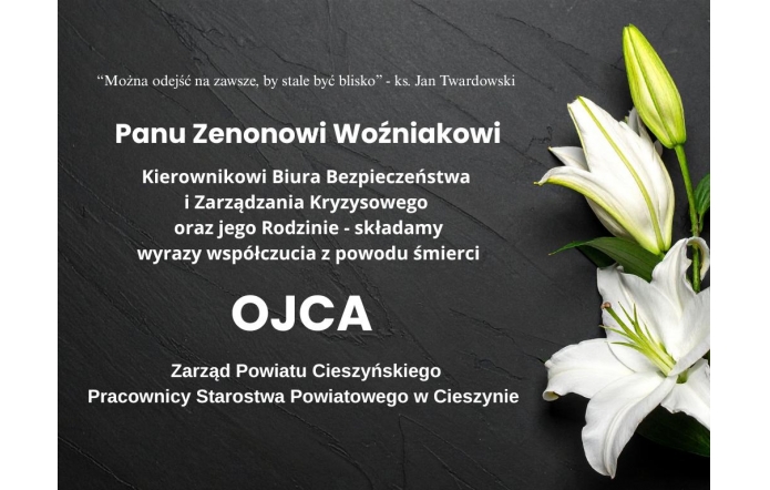 Tekst kondolencyjny na ciemnym tle z białą lilią, zawierający wyrazy współczucia z powodu śmierci ojca. 