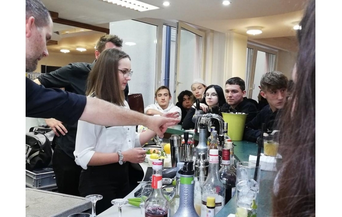 bar2