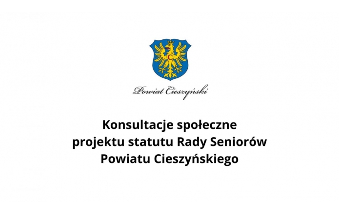 Herb Powiatu Cieszyńskiego w kolorze niebiesko-żółtym umieszczony na białym tle. Poniżej elegancką, ozdobną czcionką zapisano nazwę powiatu. Środkowa część grafiki zawiera pogrubiony, czarny napis informujący o konsultacjach społecznych dotyczących projektu statutu Rady Seniorów Powiatu Cieszyńskiego. Układ jest przejrzysty, a kompozycja skupia uwagę na głównym przekazie.